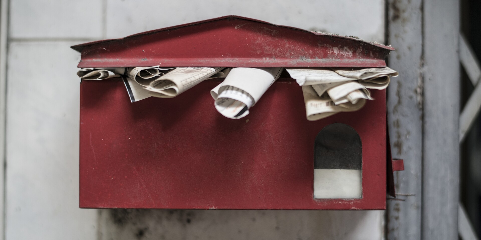 Why Odd Mail Gets Meetings